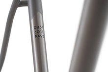 Laden Sie das Bild in den Galerie-Viewer, Double Ace Titanium GRAVEL | Komplettrad Standard Raw (Gebürstet/Sandgestrahlt)
