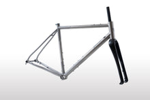 Laden Sie das Bild in den Galerie-Viewer, Double Ace Titanium GRAVEL | Komplettrad Standard Raw (Gebürstet/Sandgestrahlt)
