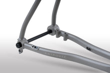 Laden Sie das Bild in den Galerie-Viewer, Double Ace Titanium GRAVEL | Individuelles Cerakote-Rahmenset (Schwarzer Samt/Sandstrahlen)