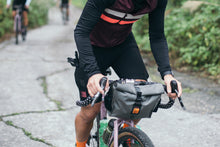 Load image into Gallery viewer, XTOURING Accessory Handlebar Pack Dry Honeycomb Iron Grey