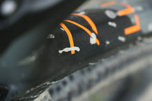 Laden Sie das Bild in den Galerie-Viewer, WEIT ÖFFNEN. X WOHO Cyber-Camo Black Sonderedition