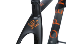 Laden Sie das Bild in den Galerie-Viewer, WEIT ÖFFNEN. X WOHO Cyber-Camo Black Sonderedition