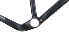 Laden Sie das Bild in den Galerie-Viewer, WEIT ÖFFNEN. X WOHO Cyber-Camo Black Sonderedition