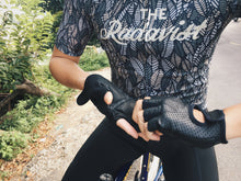 Load image into Gallery viewer, Gran Turismo Leather Short-finger Mitts