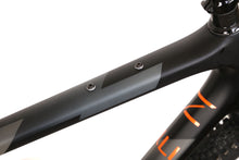 Laden Sie das Bild in den Galerie-Viewer, WEIT ÖFFNEN. X WOHO Cyber-Camo Black Sonderedition