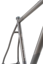 Laden Sie das Bild in den Galerie-Viewer, Double Ace Titanium GRAVEL | GRX820 1*12 Complete Bike Standard Raw  (Brushed/Sandblast)