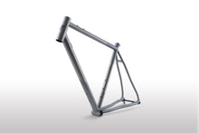 Laden Sie das Bild in den Galerie-Viewer, Double Ace Titanium GRAVEL | Standard RAW Finish Frame-set (Brushed/Sandblast)