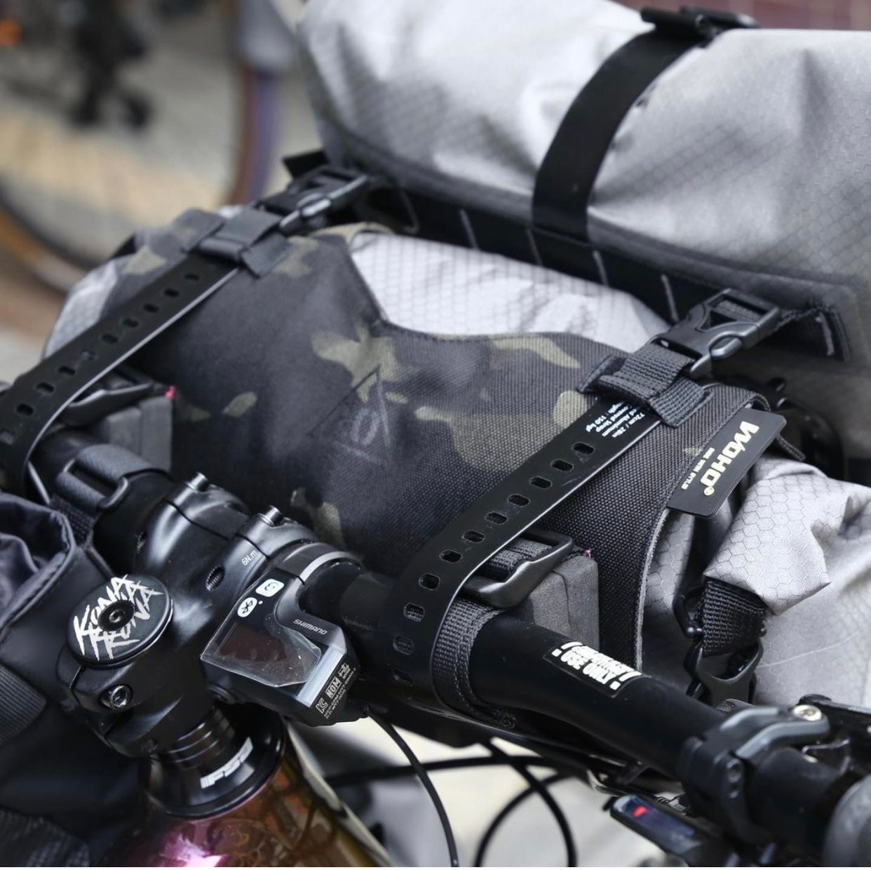 lenkertasche harness XTOURING Lenkertaschensystem (Lenkergurt + Dry Bag + Zubehörpaket Dry) – WOHO BIKE ADVENTURE & BIKEPACKING