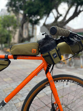 Charger l'image dans la galerie, Sacoche pour tube supérieur XTOURING Cyber-Camo Diamond Noir