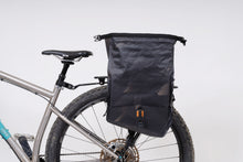 Charger l&#39;image dans la galerie, XTOURING Bikepacking UL Sacoche Dry Cyber-Camo Diamond Noir