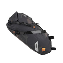 Laden Sie das Bild in den Galerie-Viewer, XTOURING Satteltasche Dry L Cyber-Camo Diamond Black